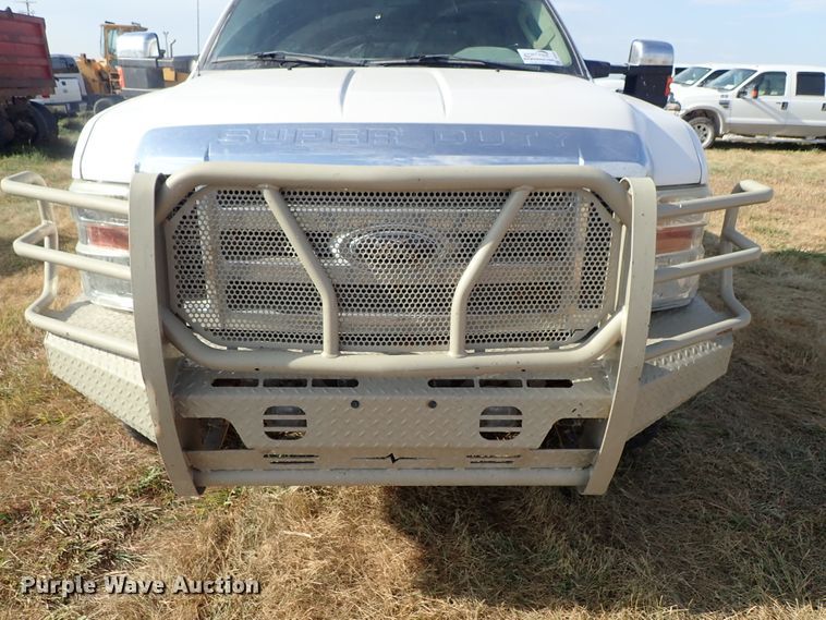 image for item DE5532 2010 Ford F250 Super Duty King Ranch Crew Cab pickup truck
