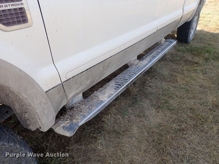 image for item DE5532 2010 Ford F250 Super Duty King Ranch Crew Cab pickup truck