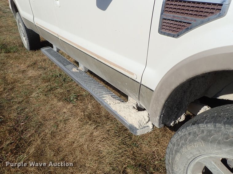 image for item DE5532 2010 Ford F250 Super Duty King Ranch Crew Cab pickup truck