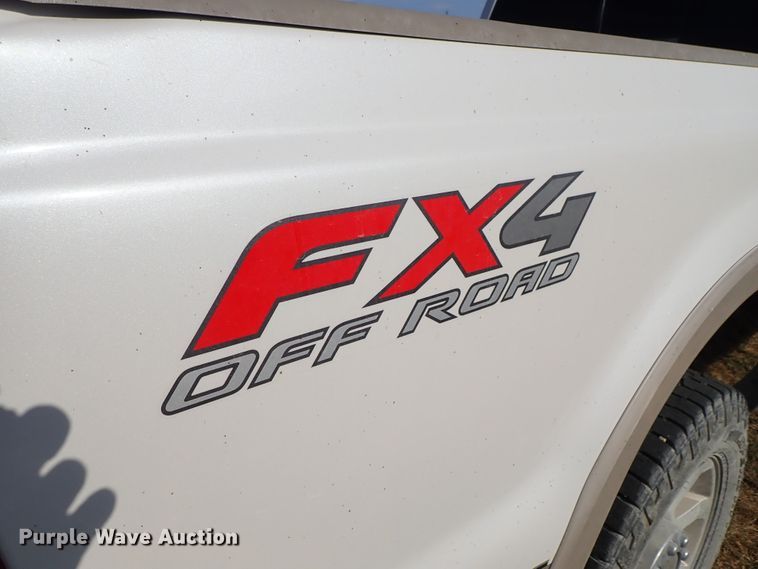 image for item DE5532 2010 Ford F250 Super Duty King Ranch Crew Cab pickup truck