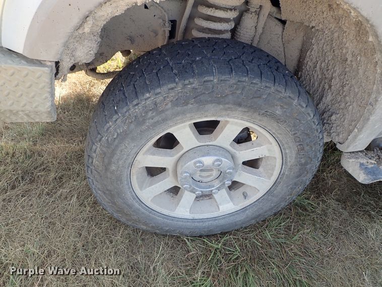 image for item DE5532 2010 Ford F250 Super Duty King Ranch Crew Cab pickup truck