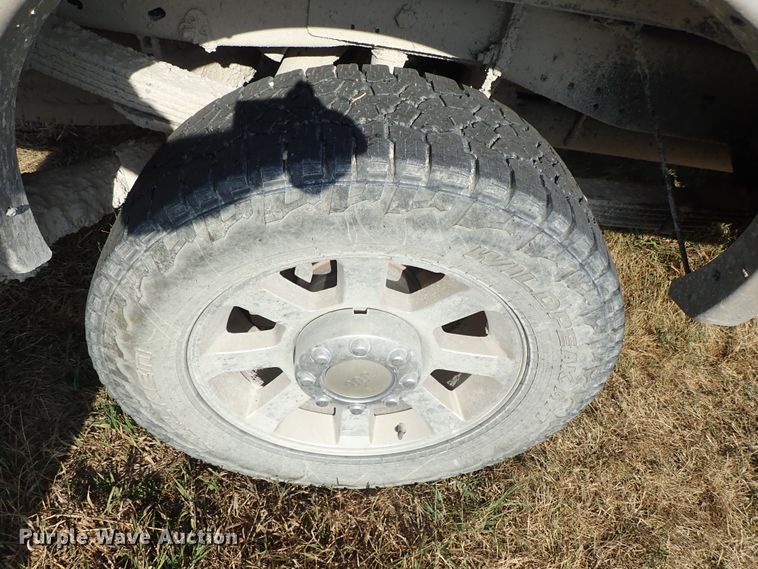 image for item DE5532 2010 Ford F250 Super Duty King Ranch Crew Cab pickup truck