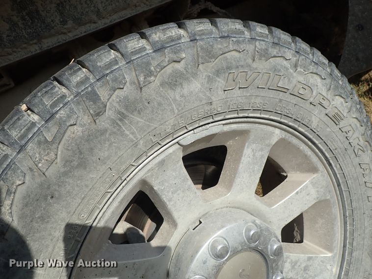 image for item DE5532 2010 Ford F250 Super Duty King Ranch Crew Cab pickup truck