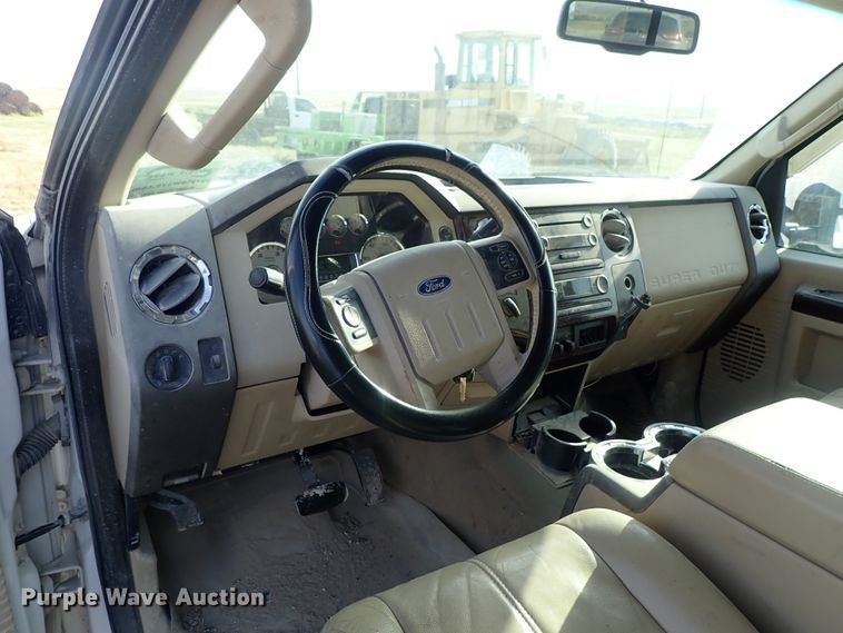 image for item DE5533 2008 Ford F250 Super Duty Crew Cab pickup truck