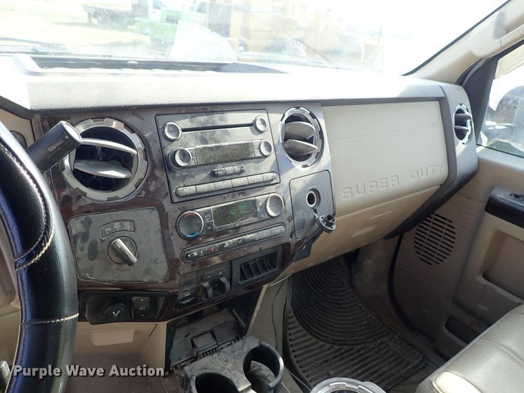 image for item DE5533 2008 Ford F250 Super Duty Crew Cab pickup truck