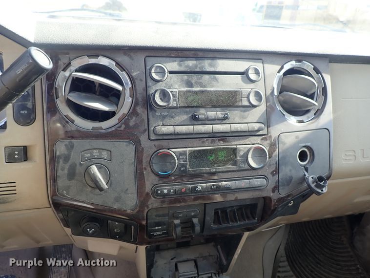 image for item DE5533 2008 Ford F250 Super Duty Crew Cab pickup truck