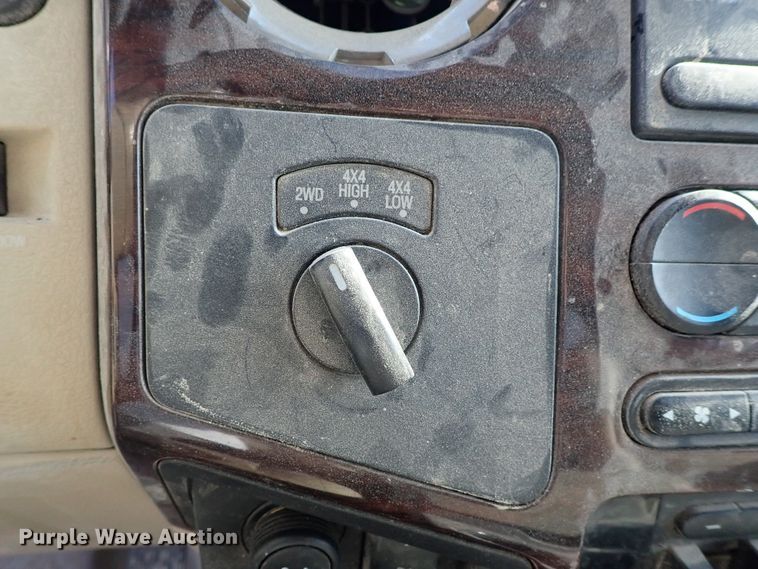 image for item DE5533 2008 Ford F250 Super Duty Crew Cab pickup truck