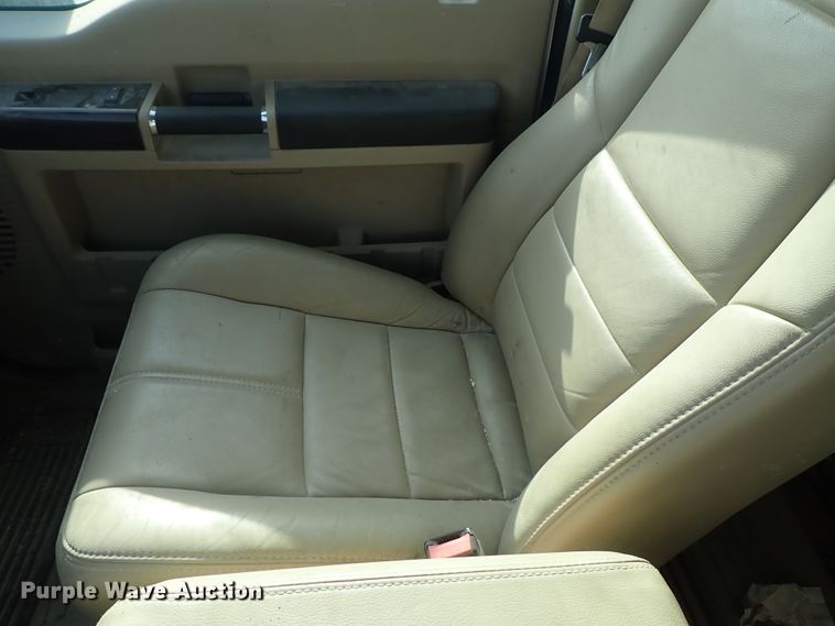 image for item DE5533 2008 Ford F250 Super Duty Crew Cab pickup truck