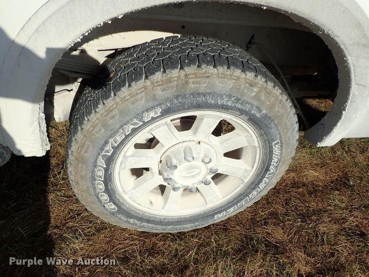 image for item DE5533 2008 Ford F250 Super Duty Crew Cab pickup truck