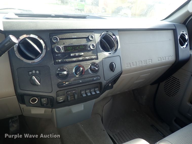 image for item DE5535 2008 Ford F250 Super Duty Crew Cab pickup truck