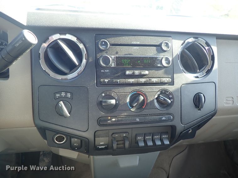 image for item DE5535 2008 Ford F250 Super Duty Crew Cab pickup truck