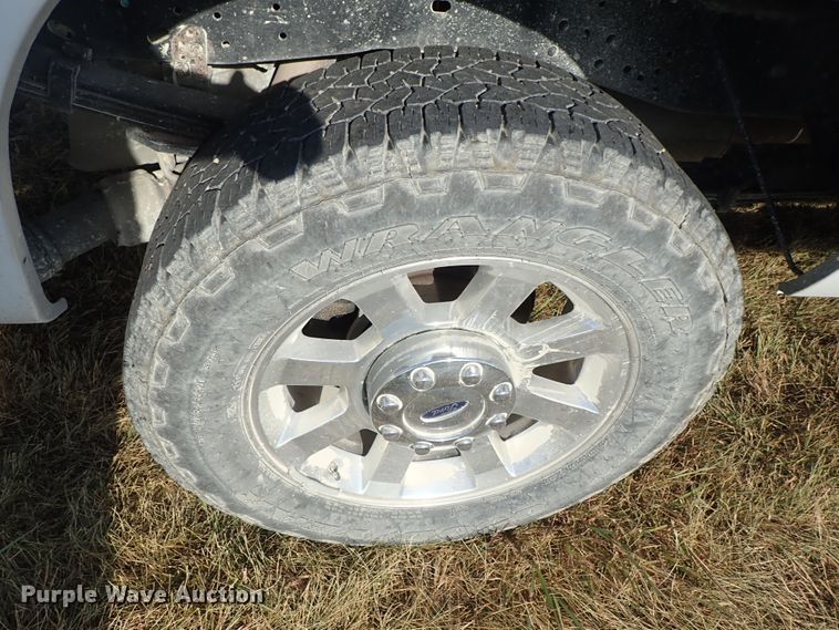 image for item DE5535 2008 Ford F250 Super Duty Crew Cab pickup truck