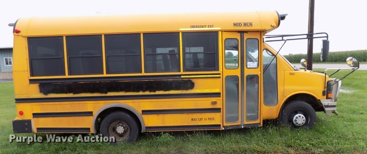image for item DE7765 2006 Chevrolet Express G3500 school bus