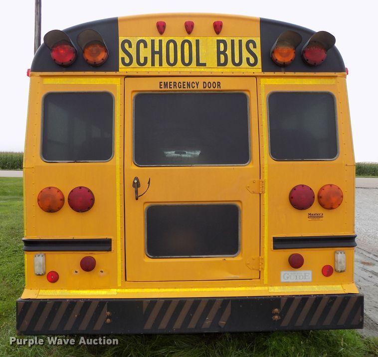 image for item DE7765 2006 Chevrolet Express G3500 school bus