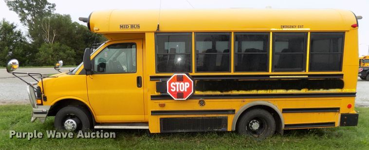 image for item DE7765 2006 Chevrolet Express G3500 school bus