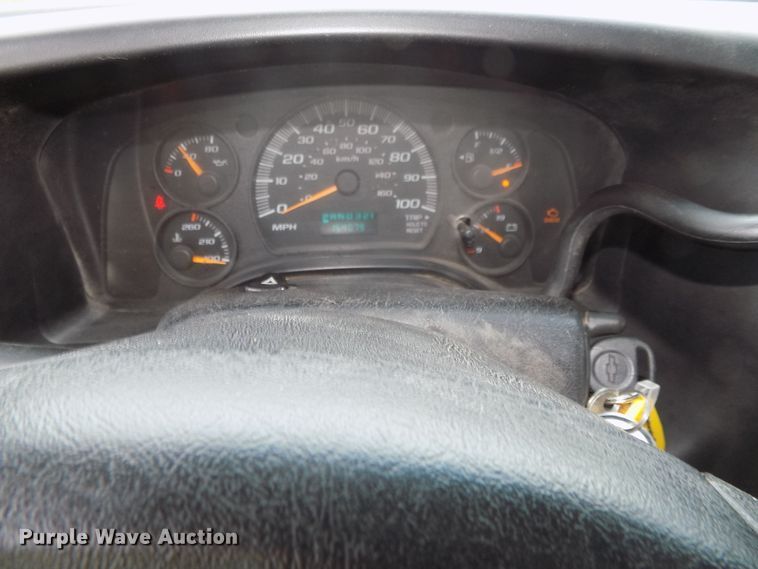 image for item DE7765 2006 Chevrolet Express G3500 school bus