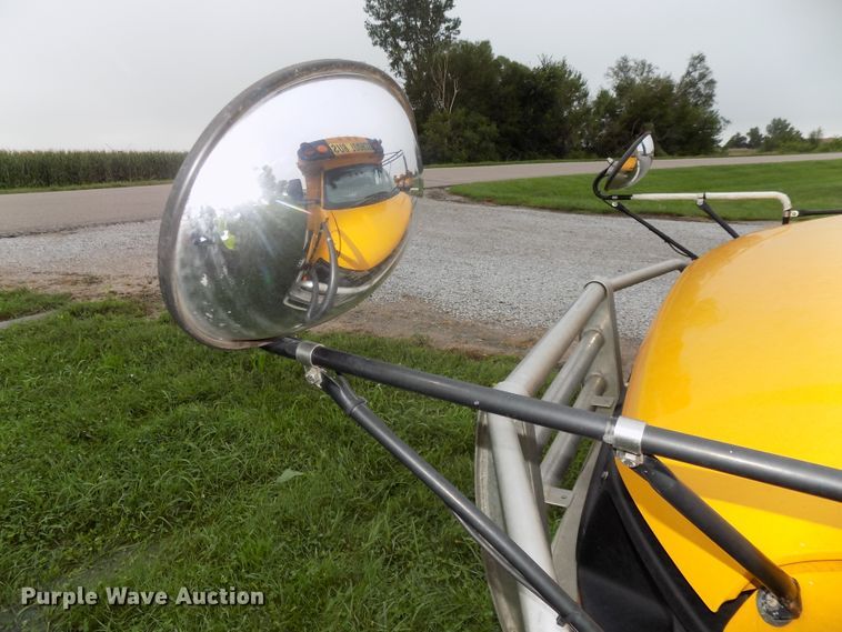 image for item DE7765 2006 Chevrolet Express G3500 school bus