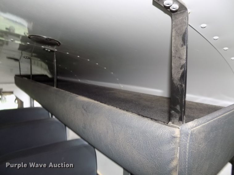 image for item DE7765 2006 Chevrolet Express G3500 school bus