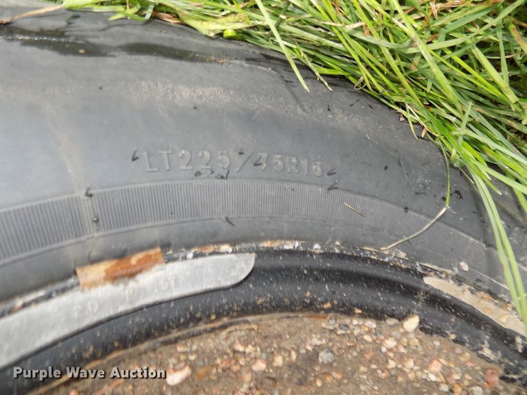 image for item DE7765 2006 Chevrolet Express G3500 school bus