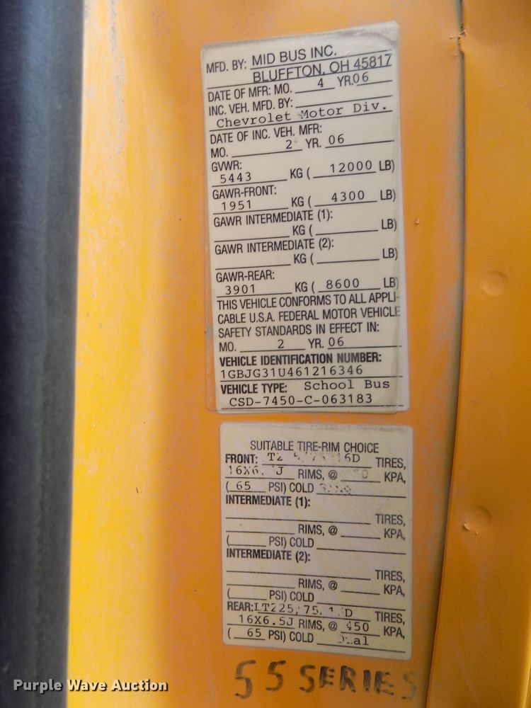 image for item DE7765 2006 Chevrolet Express G3500 school bus