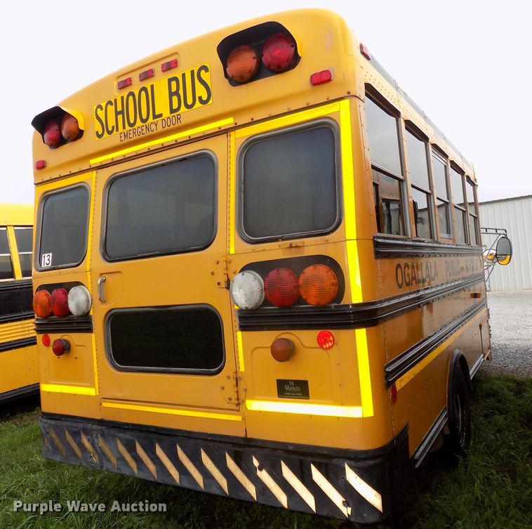 image for item DE7766 2004 Ford E450 school bus
