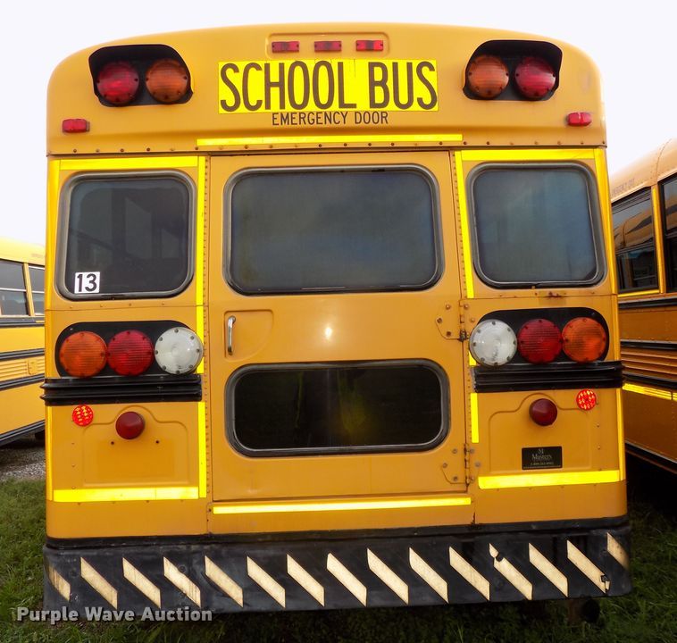 image for item DE7766 2004 Ford E450 school bus