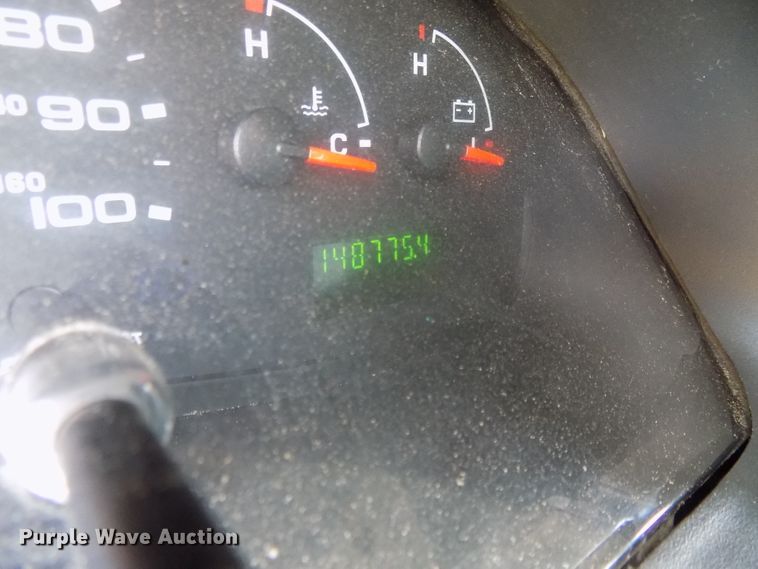 image for item DE7766 2004 Ford E450 school bus