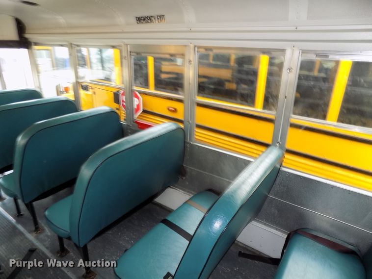 image for item DE7766 2004 Ford E450 school bus