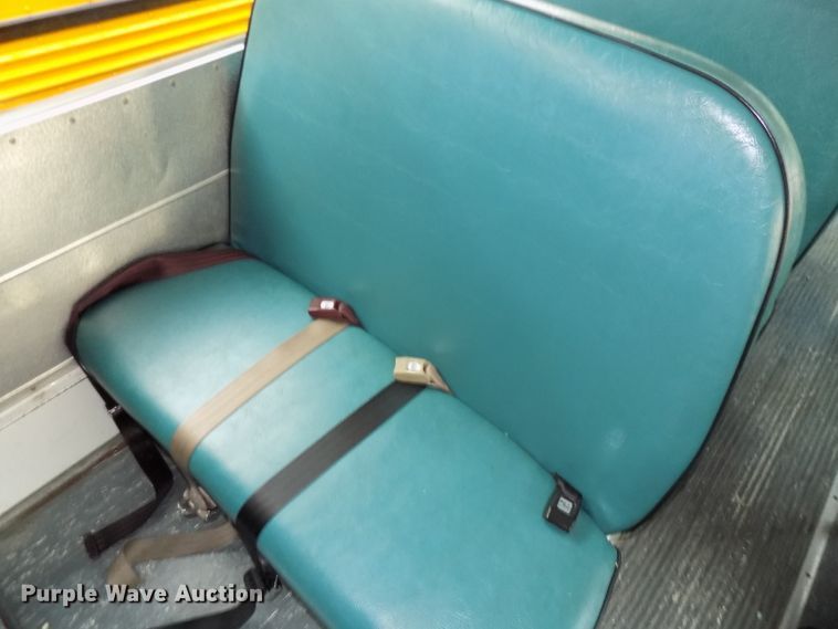 image for item DE7766 2004 Ford E450 school bus