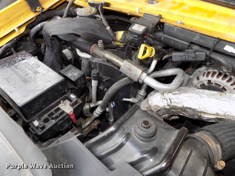 image for item DE7766 2004 Ford E450 school bus