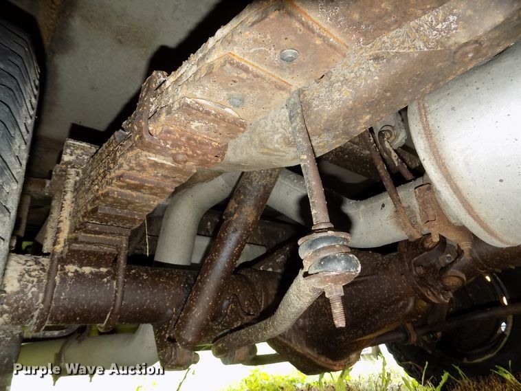 image for item DE7766 2004 Ford E450 school bus