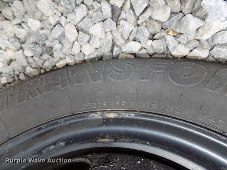 image for item DE7766 2004 Ford E450 school bus