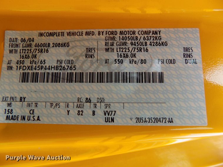 image for item DE7766 2004 Ford E450 school bus