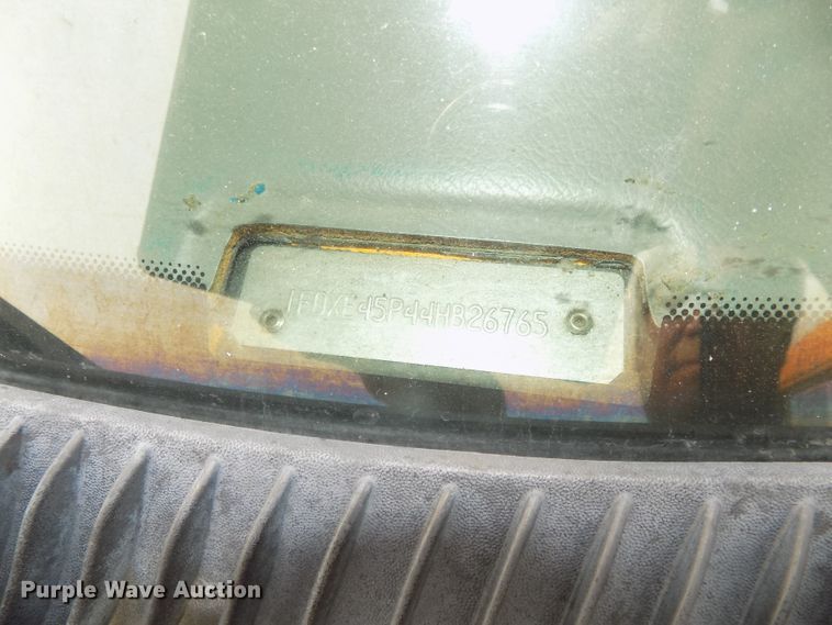 image for item DE7766 2004 Ford E450 school bus