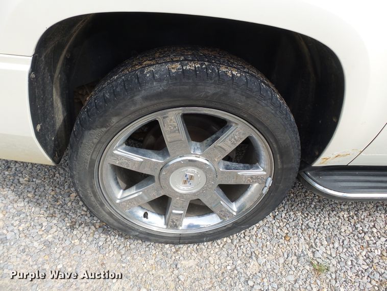 image for item DE7959 2010 Cadillac Escalade ESV SUV