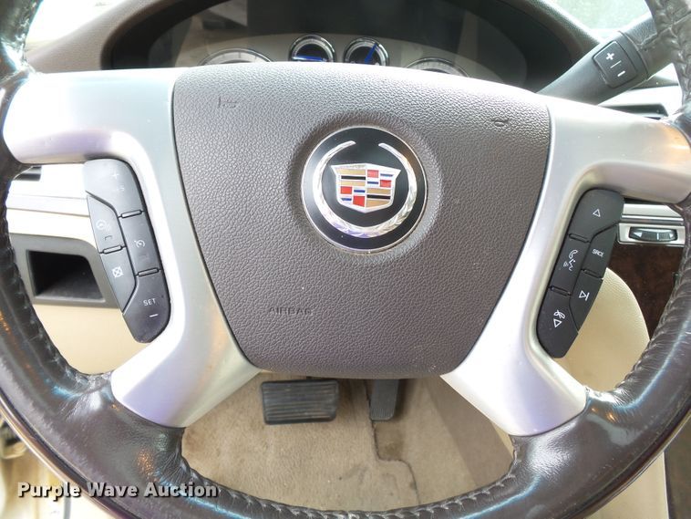 image for item DE7959 2010 Cadillac Escalade ESV SUV