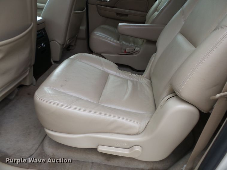 image for item DE7959 2010 Cadillac Escalade ESV SUV