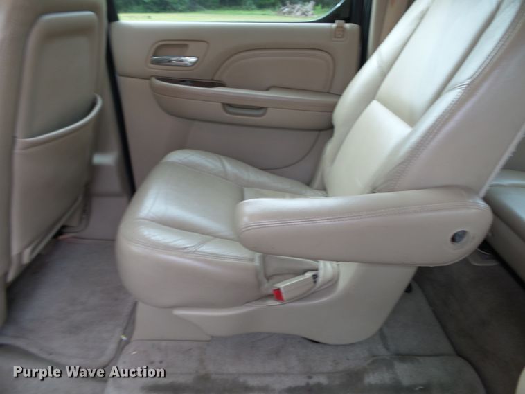 image for item DE7959 2010 Cadillac Escalade ESV SUV