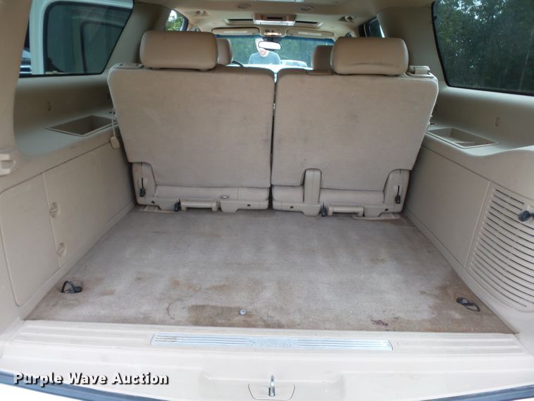 image for item DE7959 2010 Cadillac Escalade ESV SUV