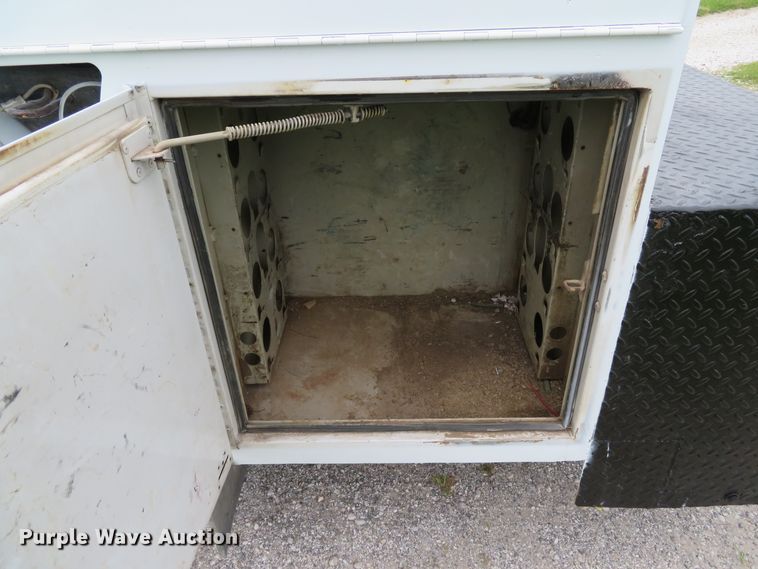 image for item DE8275 2007 Freightliner Business Class M2 service truck