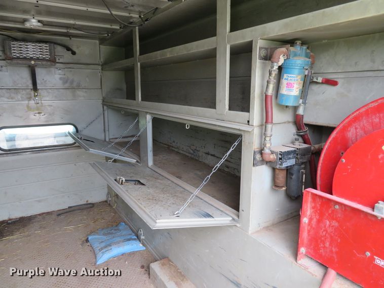 image for item DE8275 2007 Freightliner Business Class M2 service truck