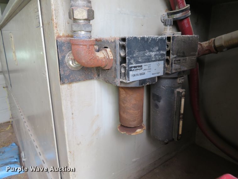 image for item DE8275 2007 Freightliner Business Class M2 service truck