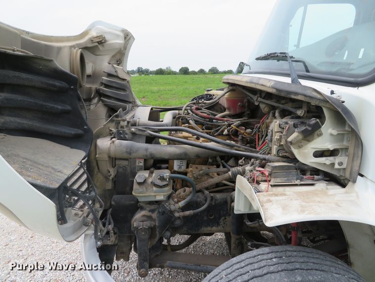 image for item DE8275 2007 Freightliner Business Class M2 service truck