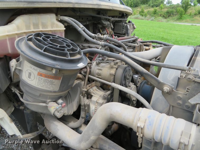 image for item DE8275 2007 Freightliner Business Class M2 service truck