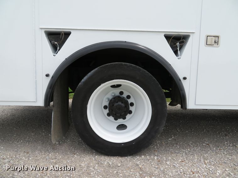 image for item DE8275 2007 Freightliner Business Class M2 service truck