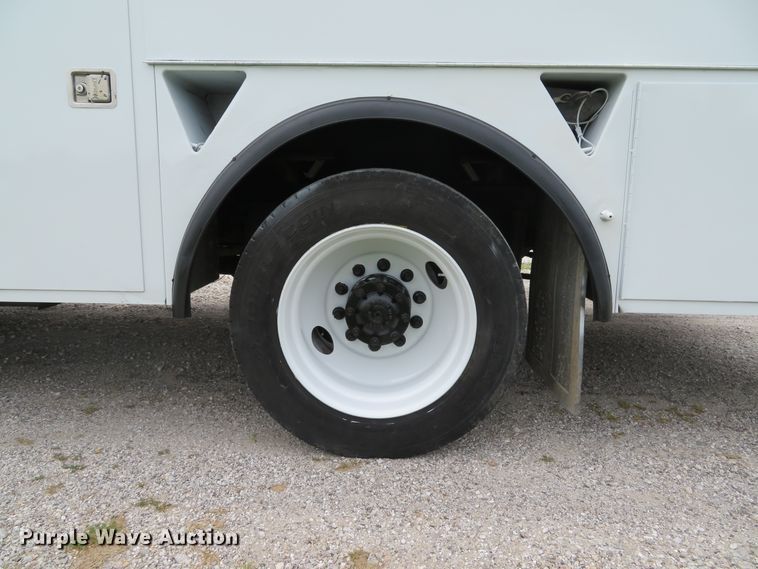 image for item DE8275 2007 Freightliner Business Class M2 service truck