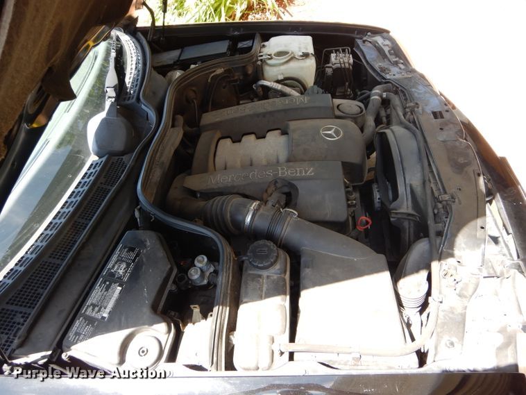 image for item DE8511 2002 Mercedes Benz CLK320 convertible