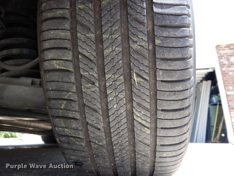 image for item DE8511 2002 Mercedes Benz CLK320 convertible