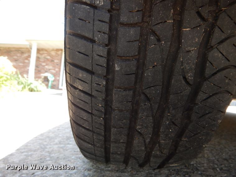 image for item DE8511 2002 Mercedes Benz CLK320 convertible