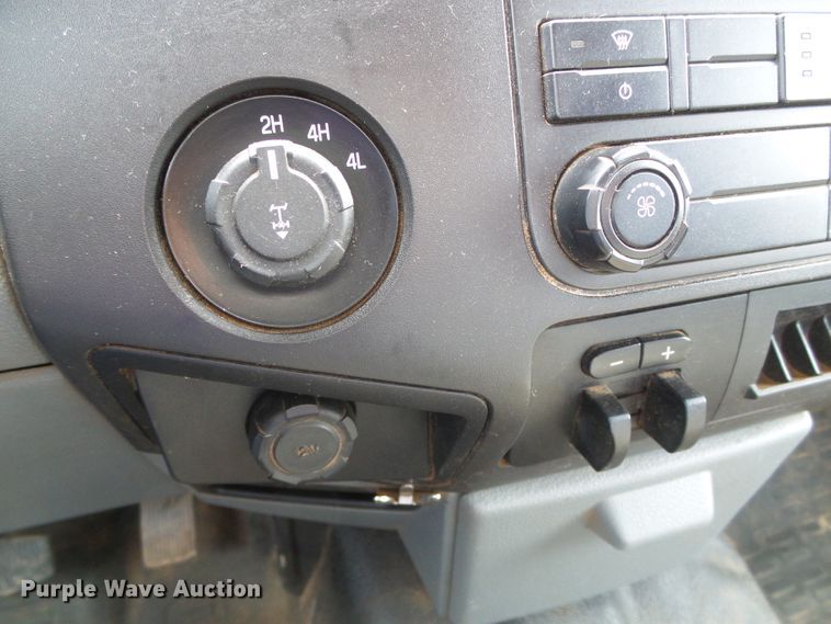 image for item DG0176 2014 Ford F250 Super Duty XL Crew Cab pickup truck